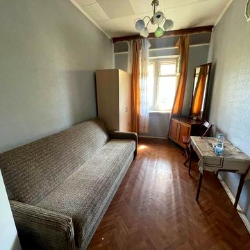 Семінарська вул., 15а