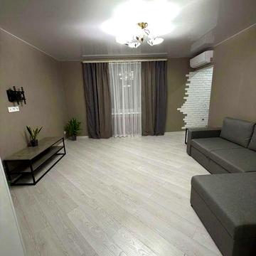Сдается 2к квартира , просп. Александра Поля, 42