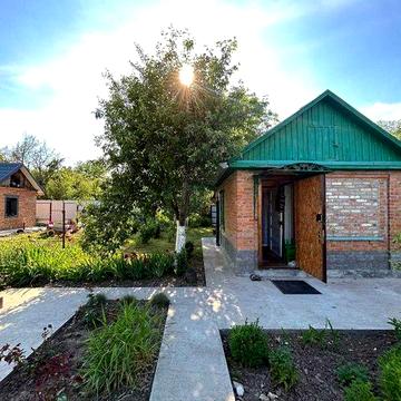 Дача в Полтаві,доглянута , 6 соток, великий сад.