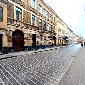 Миколая Коперника вул., 28