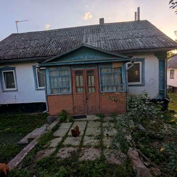 Будинок, хата в селі