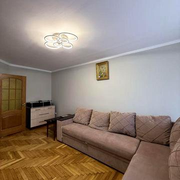Можливий продаж по постановах. Квартира в самому центрі міста.