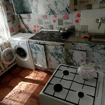 Подільськ, 3 кімнати + сарай з погребом  — Черемушки