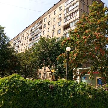 Продаю простору 2 кімнатну квартиру на 17 кварталі,червона лінія ЖК Уют