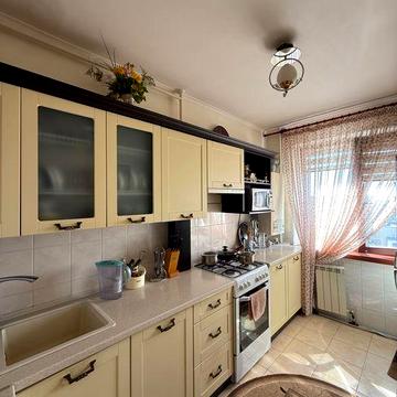 Продаж 3-х кімнатної квартири