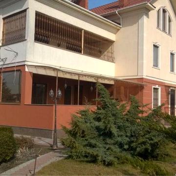 Продам будинок 700 м.кв на 20 сотках біля моря