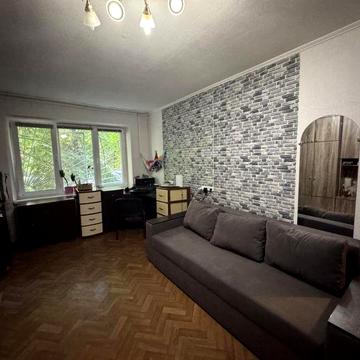 Продам 1-комн квартиру в районе Димитрова ул.