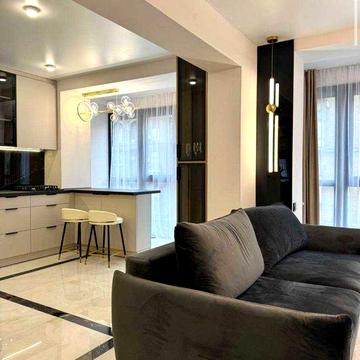 Продаж, дизайнерська квартира, 60м2, з видом на костел! Олімпійська