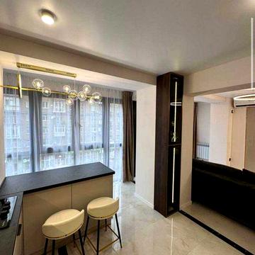Продаж, дизайнерська квартира, 60м2, з видом на костел! Олімпійська