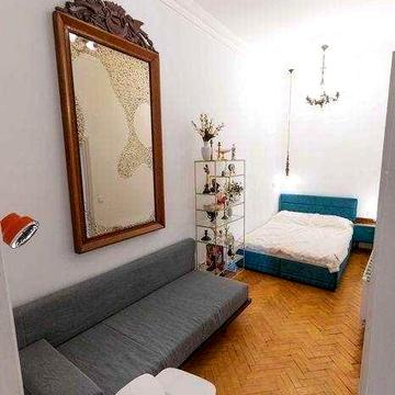 Оренда 2 кім. квартири у самому центрі Львова. Пл. Митна.