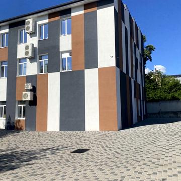 Івана Сірка вул., 13