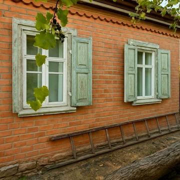 Великорогізнянська вул., 5