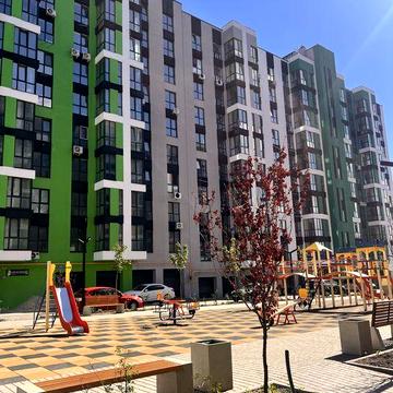 2 кімнатна квартира в новому Жк закритого типу з гаражем