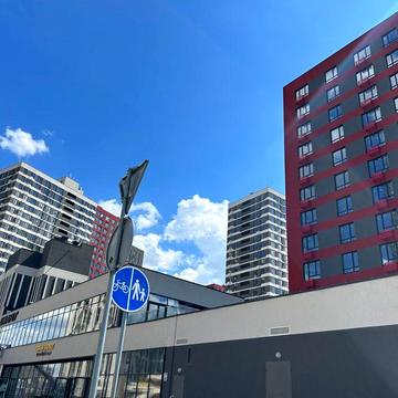 Продам Варшавський 3 нова простора квартира 8 поверх Вікна у двір Без% ЖК Варшавський 3