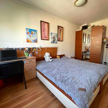 Продам 3-кімн. квартиру 68,2 м2, вул. Левка Лук’яненка 1Г