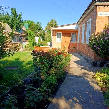 Продам будинок в центрі міста