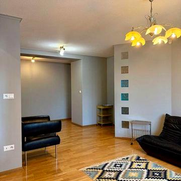 Продаж 3-кім. квартири в ближньому центрі вул. Сорочинська