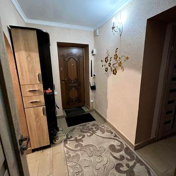 Продаж 3к Квартира Шкільна вулиця