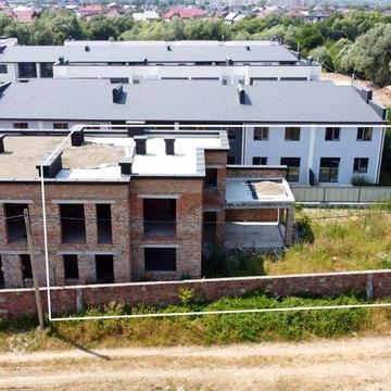 Продаж дуплекса площею 190м². 4.5 соток землі. Елітний . Тераса.