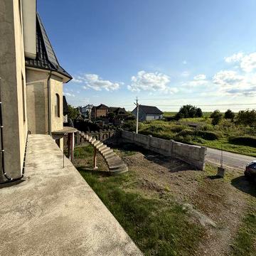 Не будинок, а зАмок.