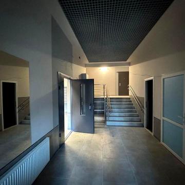 Однокімнатна квартира ЖК «Атлант на Озерній» з коміркою на поверсі ЖК Атлант на Озерній