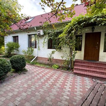 Здам в оренду будинок. Є піч і погріб, камін