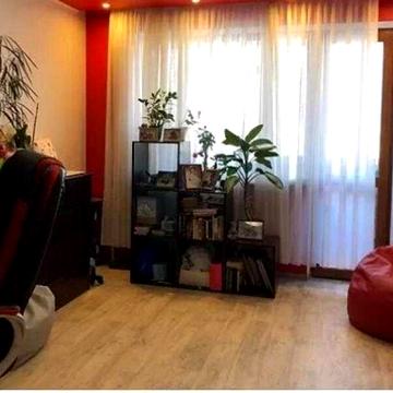 Продам 2 х комнатную квартиру Роганский жм