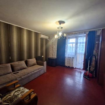 Сімї Глодан вул., 4