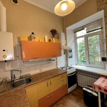 Продам 3-х комн квартиру в Центре возле Кирхи