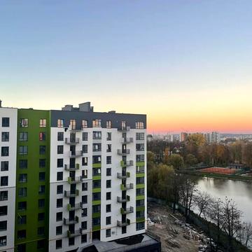 Приозерна вул., 28