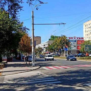 продам ВІЛЬНУ 2к квартиру, ЦЕНТР міста зуп. "Малий" ринок