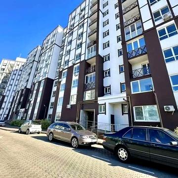 Соборна вул. (), 123