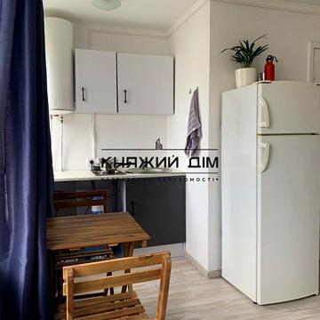 Науки просп., 20