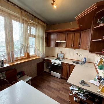 Продам 4 комнатную квартиру, Архитекторов, 22