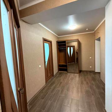 Академіка Корольова вул., 50а