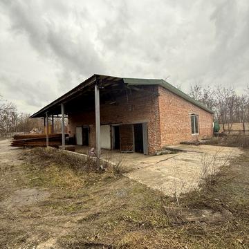 Грузовий Двір, 4