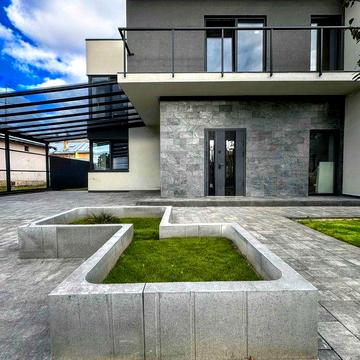 Двоповерховий Будинок у Львові, на ділянці 5 соток. Брюховичі