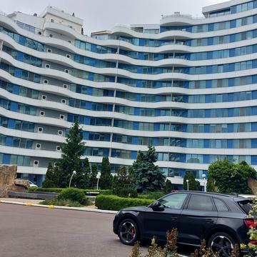 Літературна вул., 1а