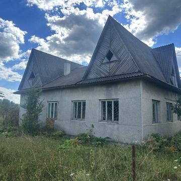 Продамо будинок в центрі Старуні