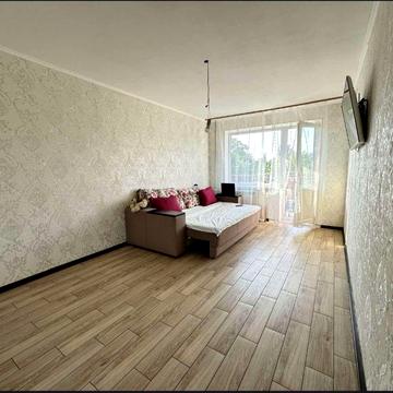 Власник. Продаю 2 кімн. квартиру з ремонтом і меблями
