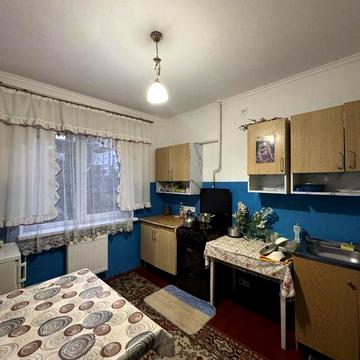 Продаж 2-кім квартири хороший район!