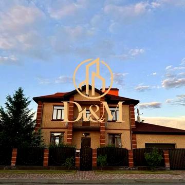 Василя Сухомлинського вул.
