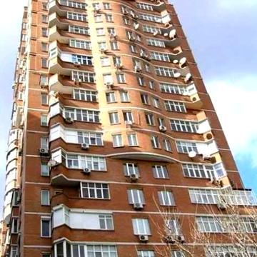 Проддам 3к /150м2/ в Цнтрі  + паркінг. Без %