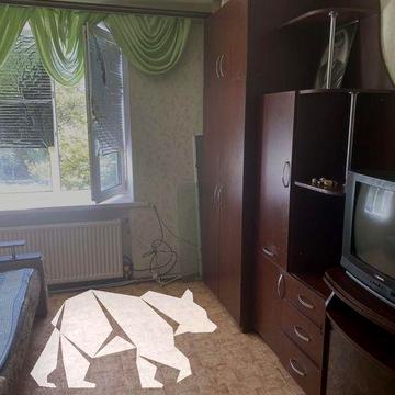 **Продам 2-кімнатну квартиру, 3 поверх, все поруч**