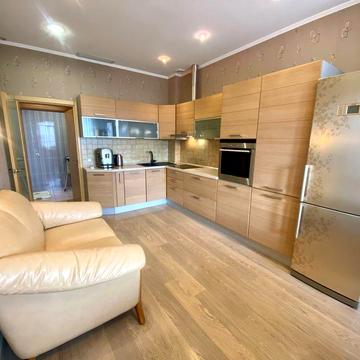 Продам 2к 82,3кв.м ЖК Феодосійський  вул.Гусенко 17 Нагорка Соборний ЖК Феодосійський