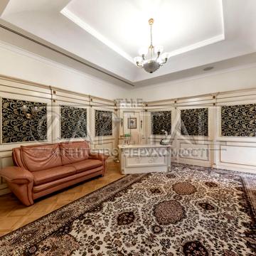 Мала Житомирська, 5