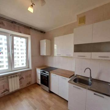 Академіка Сахарова вул., 42
