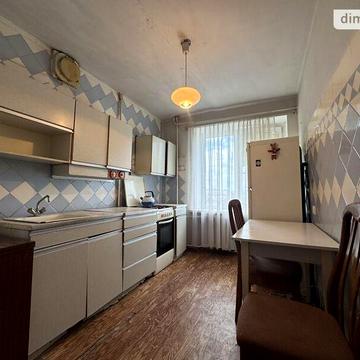 Продаж 3к Квартира Юності проспект