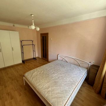 Велика Васильківська вул. (Червоноармійська), 129