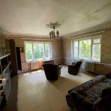 Дом в центре Песочина. 86 м2. 4 сотки. Заезд для авто. Гараж-35500 $